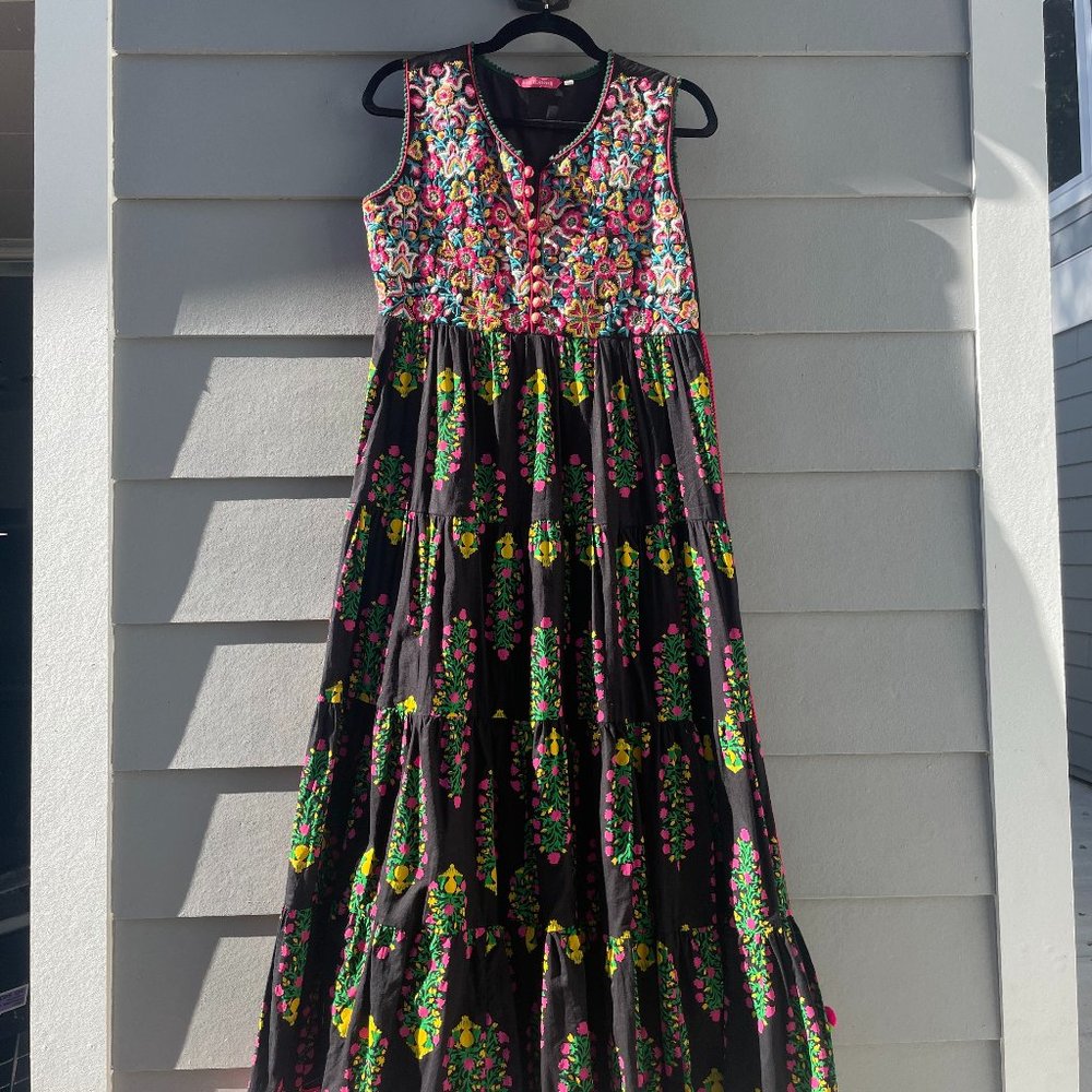 Haute Curry Sleeveless Maxi Embroided Dress (Size: M)